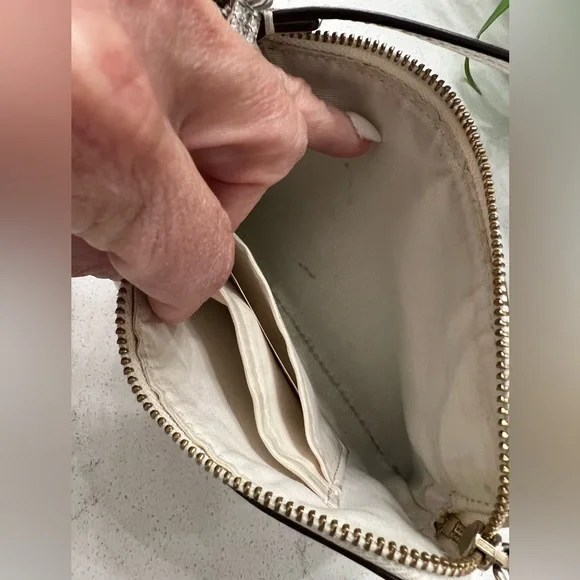 COACH Zippered Weistlet - Picture 6 of 7